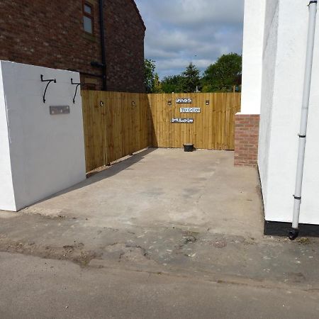 Pet Friendly Beautiful Detached Cottage Close To Spurn Point, Easington And Withersea Kingston upon Hull Bagian luar foto