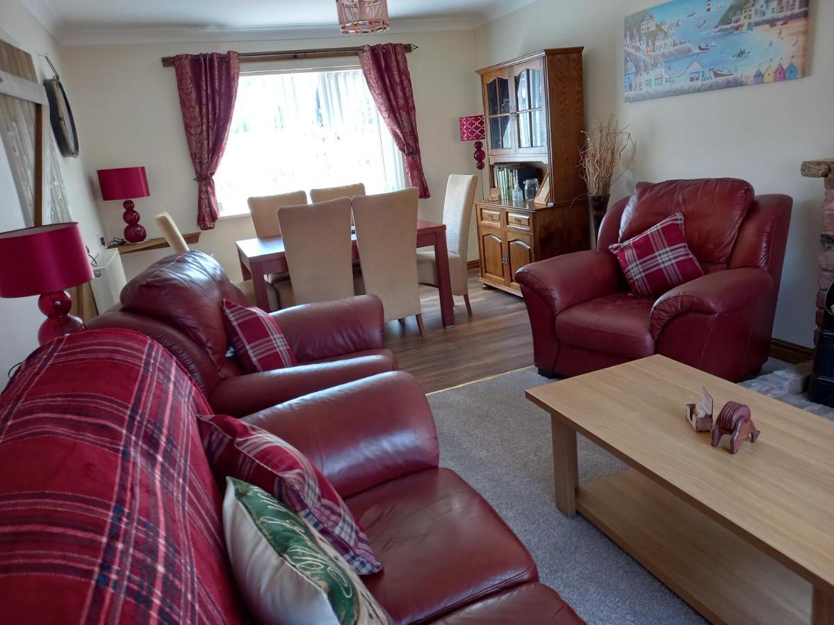 Pet Friendly Beautiful Detached Cottage Close To Spurn Point, Easington And Withersea Kingston upon Hull Bagian luar foto