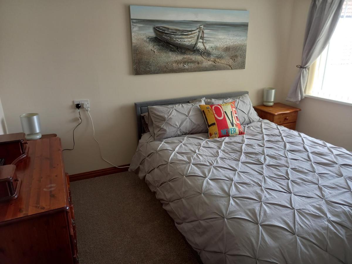 Pet Friendly Beautiful Detached Cottage Close To Spurn Point, Easington And Withersea Kingston upon Hull Bagian luar foto