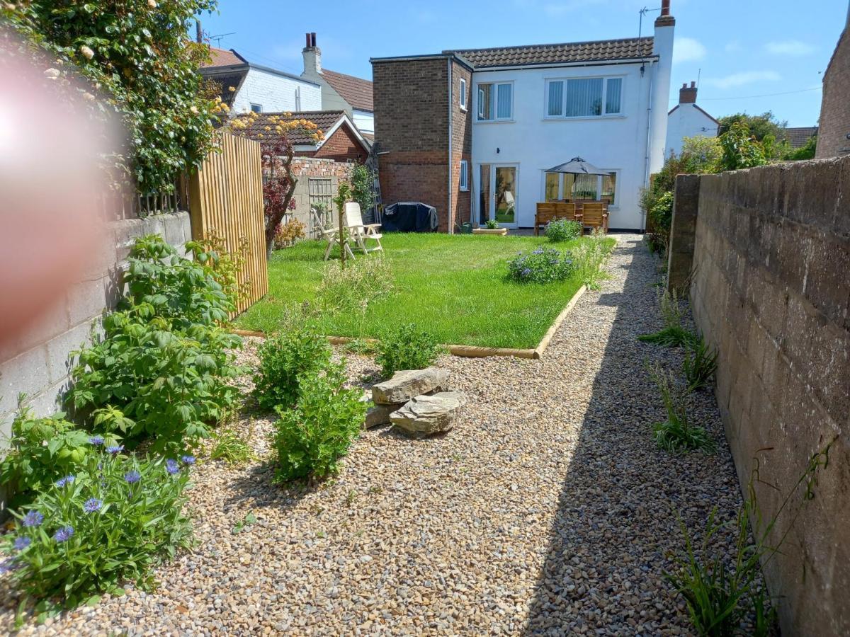 Pet Friendly Beautiful Detached Cottage Close To Spurn Point, Easington And Withersea Kingston upon Hull Bagian luar foto