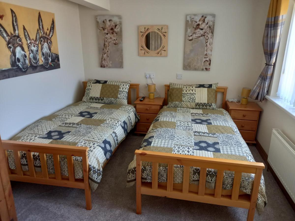 Pet Friendly Beautiful Detached Cottage Close To Spurn Point, Easington And Withersea Kingston upon Hull Bagian luar foto
