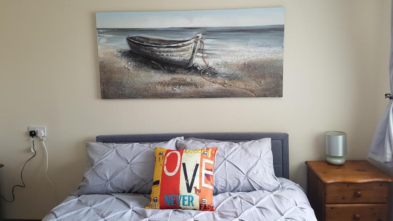 Pet Friendly Beautiful Detached Cottage Close To Spurn Point, Easington And Withersea Kingston upon Hull Bagian luar foto